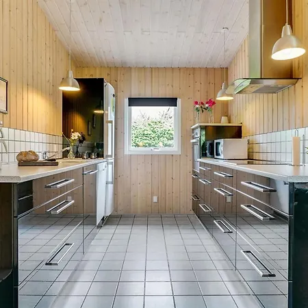 Vakantiehuis Tord - 350m From The Sea By Interhome *
