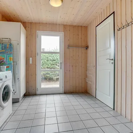 Vakantiehuis Tord - 350m From The Sea By Interhome Børkop